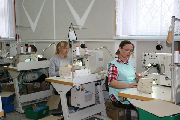 Безупречное качество, красота и удобство — в этом секрет успеха работающего в Дрибине швейного предприятия «Сурожен»