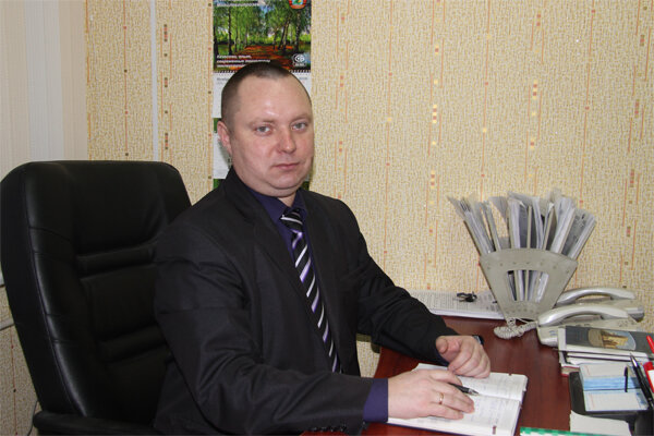 Начальник землеустроительной службы Дрибинского райисполкома Николай СЕЛЕЗНЕВ: “Отношение к земле должно быть ответственным”