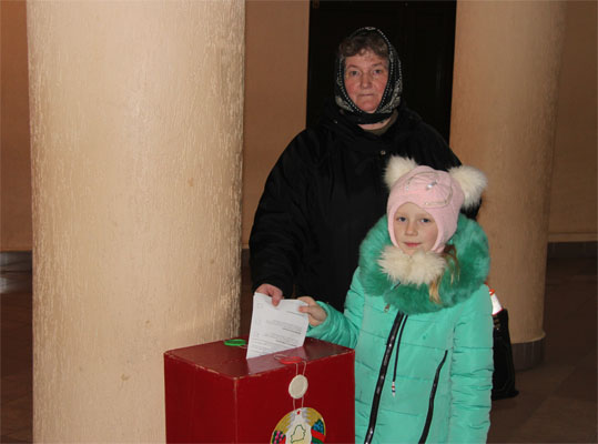 Досрочное голосование продолжается