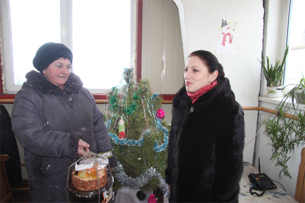 Поздравления с новогодними праздниками принимали жители Дрибинщины от руководства района