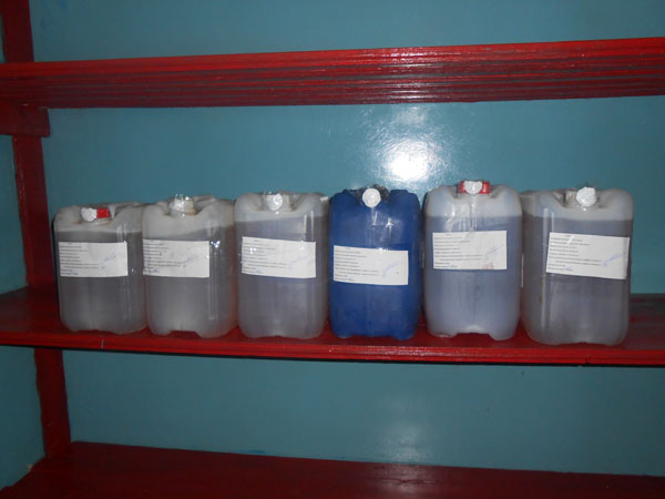 Сотрудники дрибинской милиции  изъяли 60 литров фальсифицированной спиртосодержащей жидкости в пластиковых канистрах