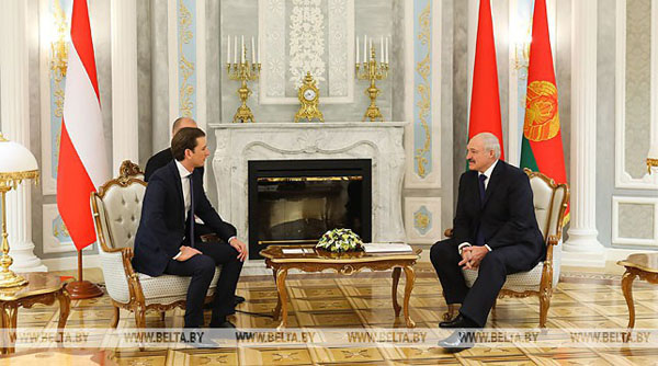 Лукашенко: Беларусь готова сотрудничать с ЕС, но с учетом национальных интересов