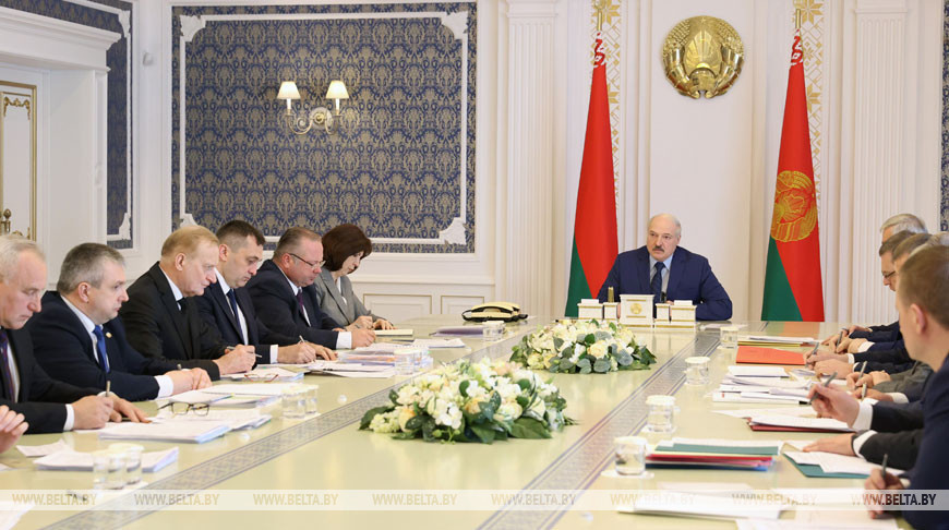 Лукашенко о состоянии дел в АПК: так называемая диктатура и порядок показали свою эффективность