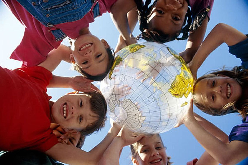 Уважаемые жители Дрибинщины!  От всей души поздравляем вас с самым радостным, ярким, летним праздником – Международным днём защиты детей!