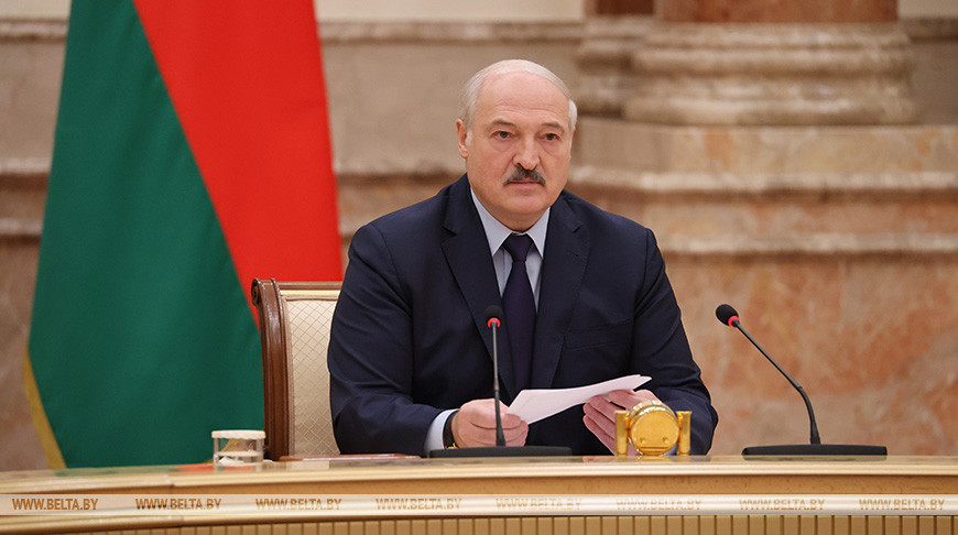 Лукашенко: есть вариант проекта нового Основного закона