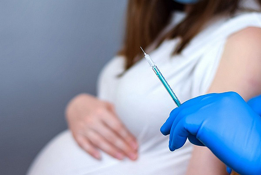 Вакцинация беременных против COVID-19 эффективна