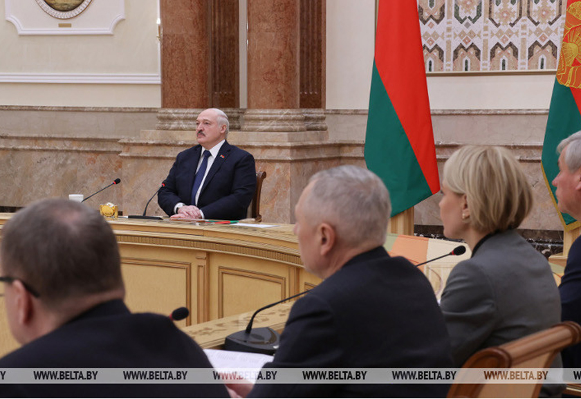 Александр Лукашенко о конституционном процессе в Беларуси: дальше два варианта