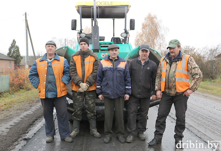 Работники Дрибинского ДРСУ-217 удостоены наград за свой добросовестный труд