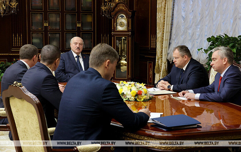 Лукашенко: ПВТ должен работать прежде всего на Беларусь