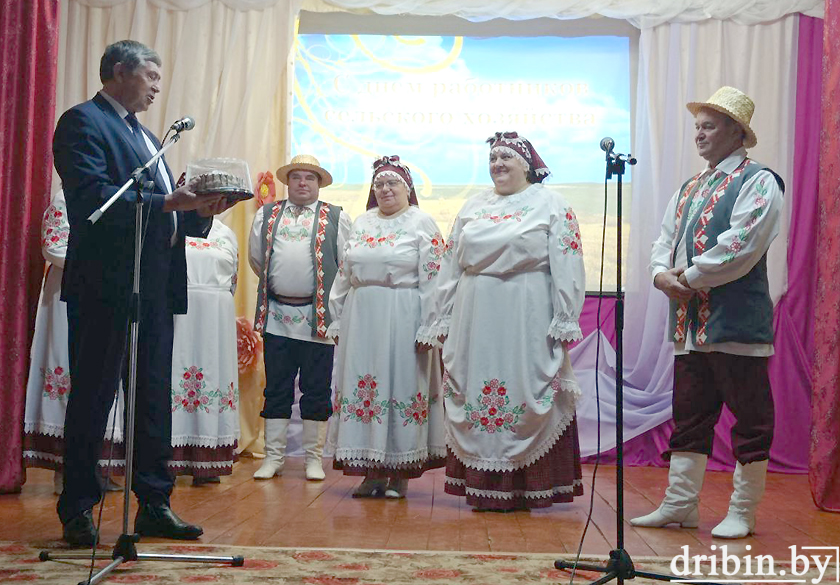 В агрогородке Рясно прошло торжественное мероприятие ко Дню работников сельского хозяйства