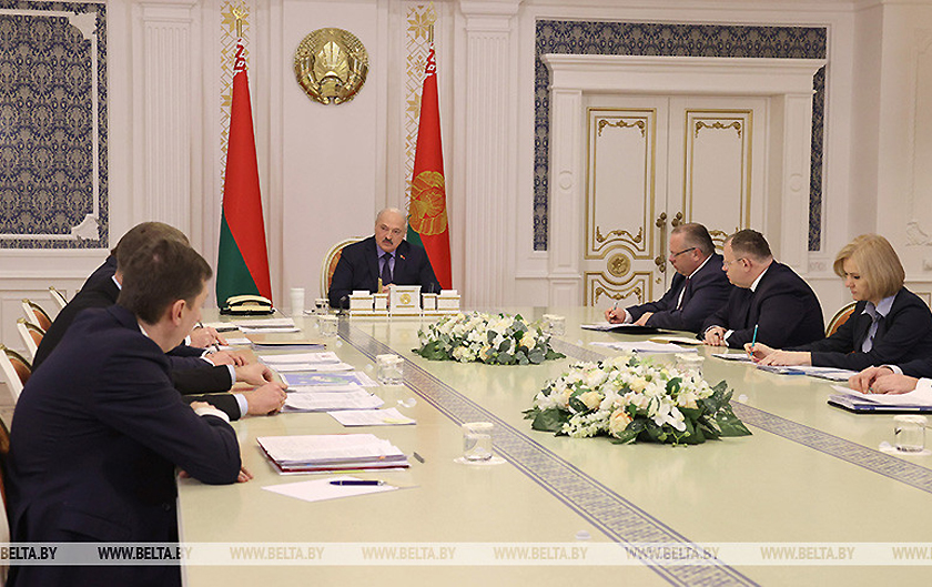 Лукашенко: негативные тенденции по экспорту удалось преодолеть, но успокаиваться нельзя