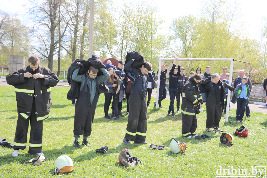 В Дрибине прошел слет юных спасателей-пожарных