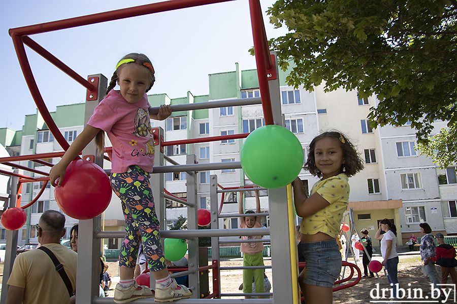 В Дрибине торжественно открыта детская площадка