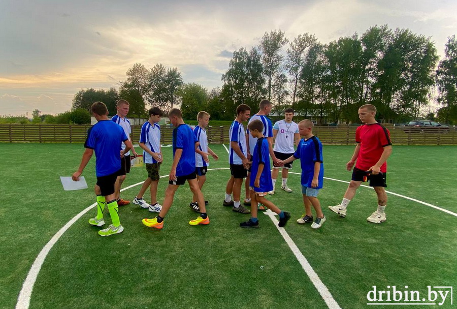 Состоялся матч по мини-футболу между командами подростков Дрибинского и Горецкого районов