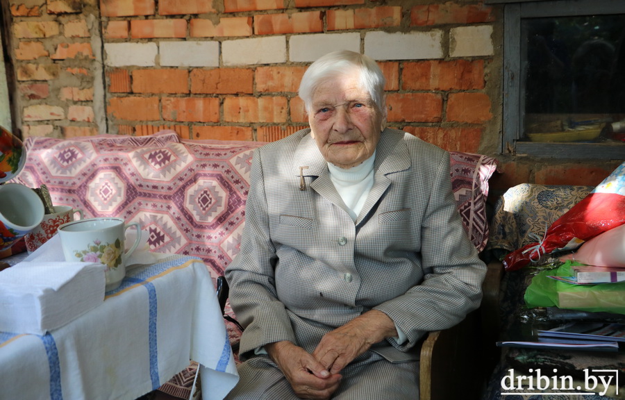 Жительница агрогородка Трилесино Антонина Грекова делится воспоминаниями о войне