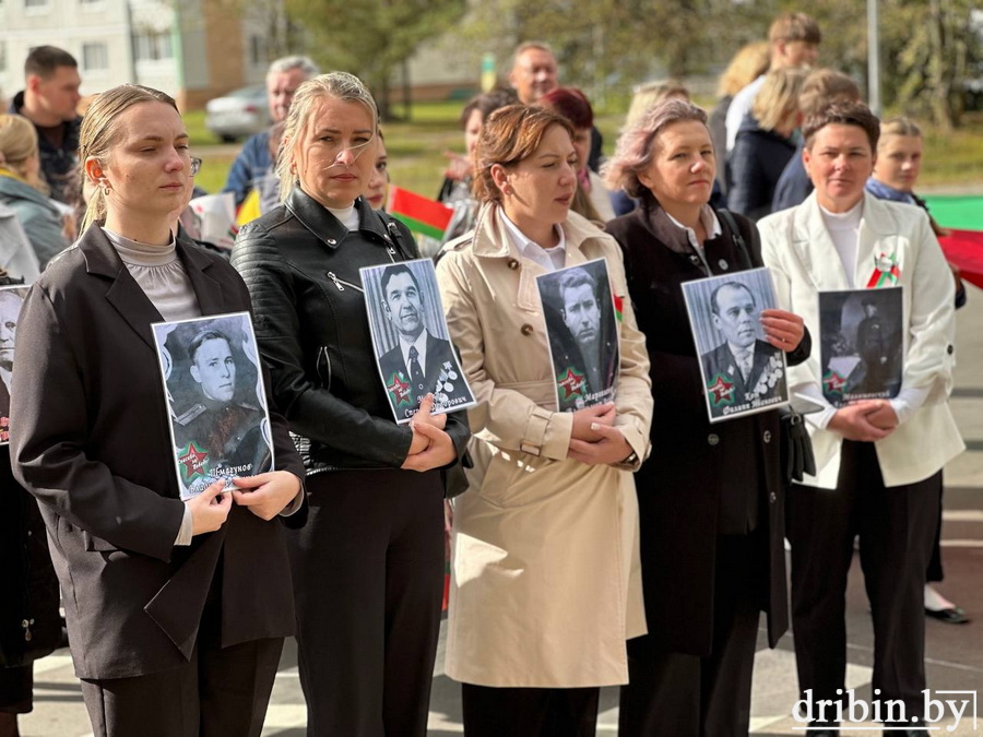 Фоторепортаж с митинга ко Дню 80-летней годовщины освобождения Дрибина от немецко-фашистских захватчиков