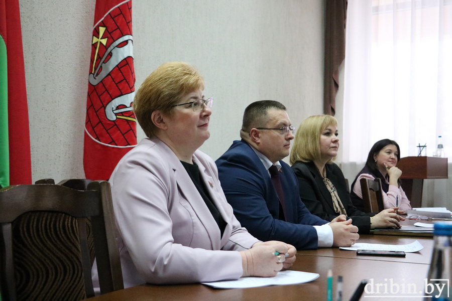 В Дрибинском райисполкоме прошла встреча с молодыми специалистами