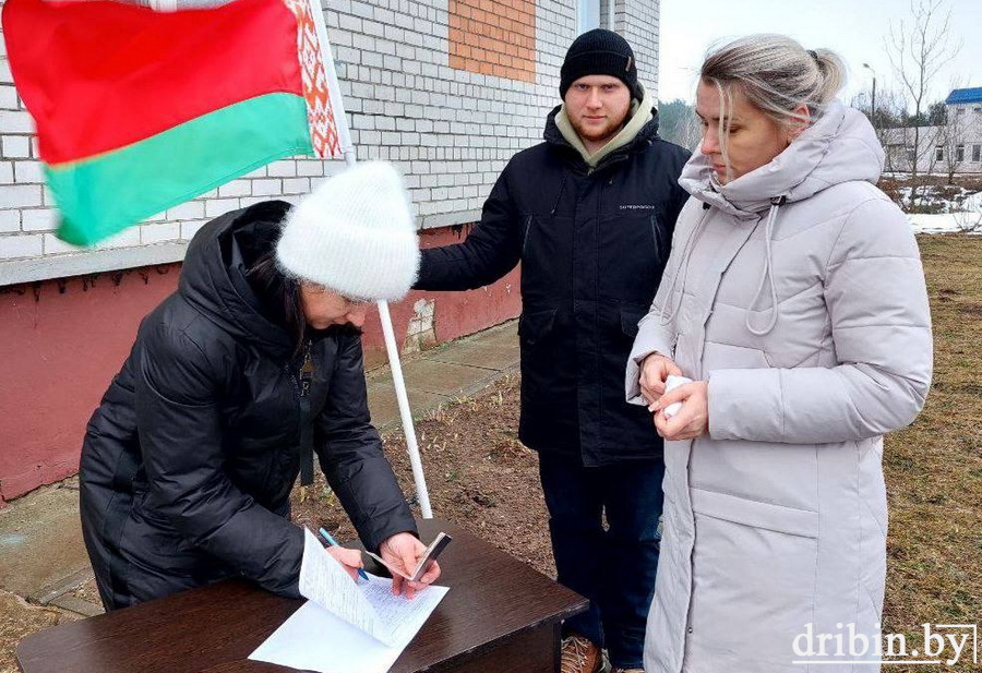 Жители Дрибинского района собирают подписи на выдвижение кандидатов в депутаты