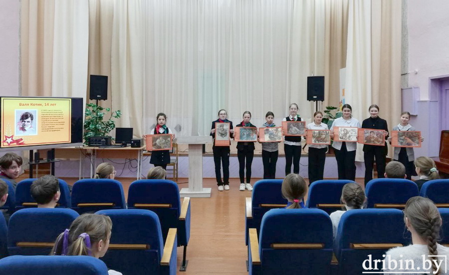 В Пудовнянской школе прошел час памяти, посвященный Дню юного героя-антифашиста