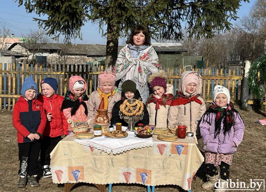 В Дрибинском детском саду №1 празднование Масленицы стало хорошей и доброй традицией