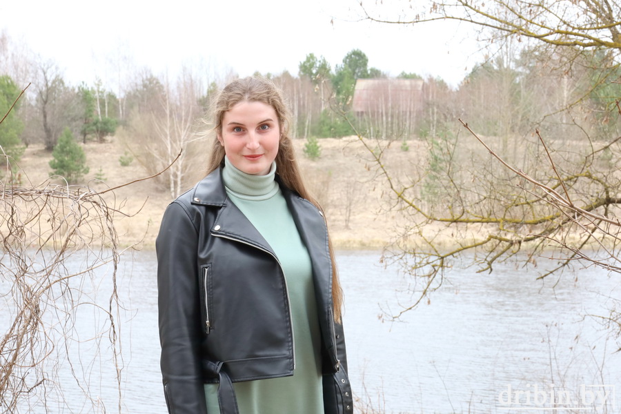 Молодая девушка Ангелина Прокофьева нашла свое призвание в сельскохозяйственной отрасли Дрибинского района