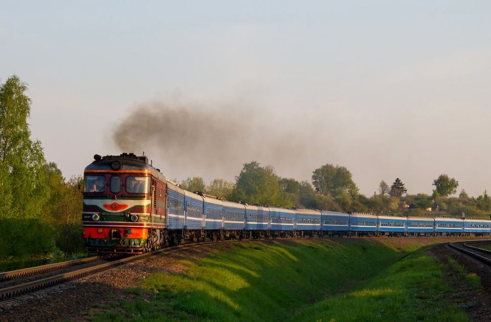 Белорусские школьники смогут путешествовать на поезде на летних каникулах со скидкой