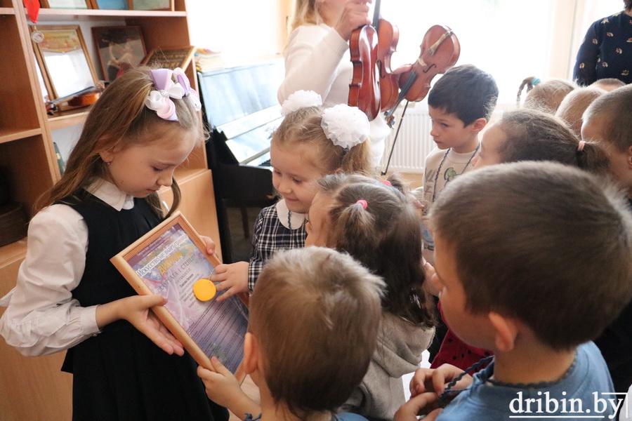 В Дрибинской детской школе искусств прошел День открытых дверей