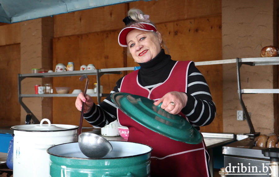 В сельхозпредприятиях Дрибинского района тружеников во время посевной кормят горячим обедом