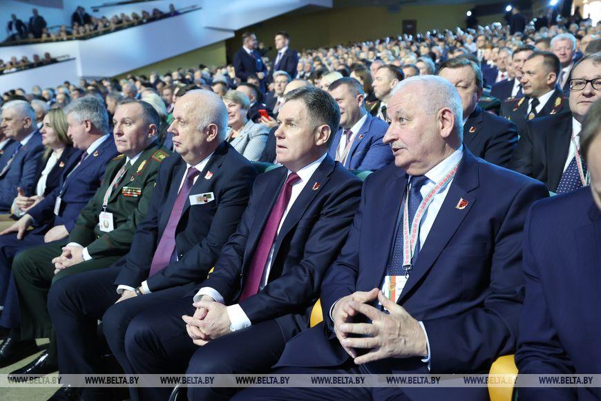 Лукашенко: в Беларуси не отделяют власть от народа