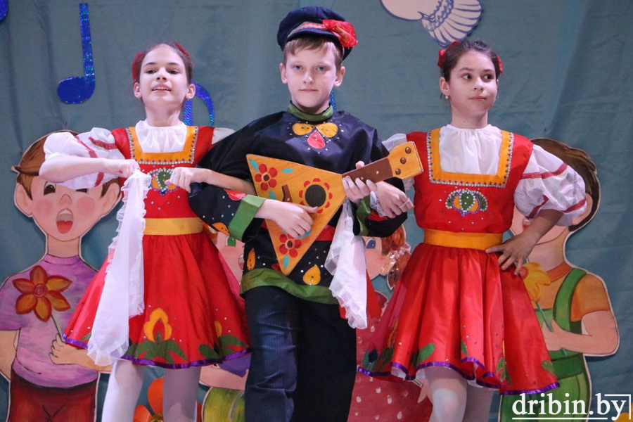 Отчетный концерт учащихся Дрибинской ДШИ — настоящий праздник творчества
