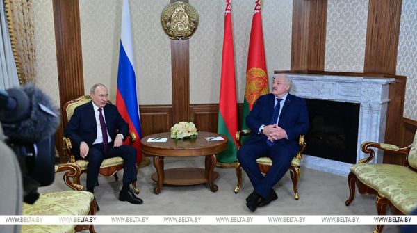 Путин подтвердил планы обсудить с Лукашенко учения по применению нестратегического ядерного оружия