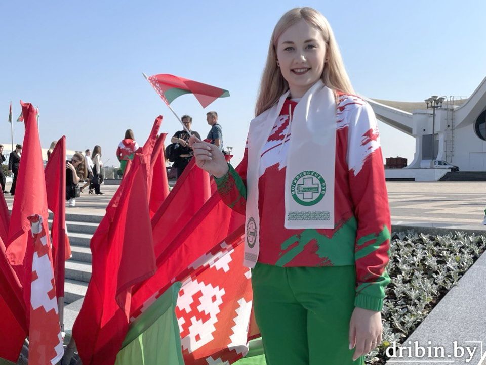 Фармацевт-рецептар из Дрибина Вероника Сардыко приняла участие в республиканском проекте «Автопоезд #Беларусь.Молодежь.Профи»