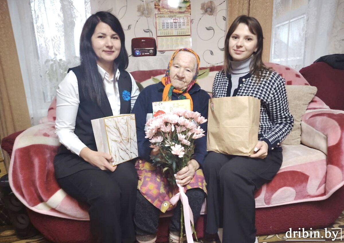 Девяностолетний юбилей отпраздновала жительница деревни Преображенск Екатерина Старовойтова