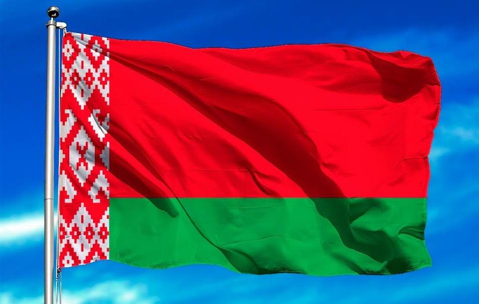 С Днем Государственного флага, Государственного герба и Государственного гимна Республики Беларусь поздравляет руководство района!
