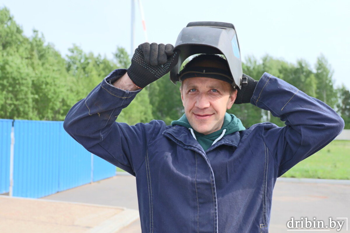 Электрогазосварщик Дрибинского райгаза Виктор Сударев — мастер своего дела