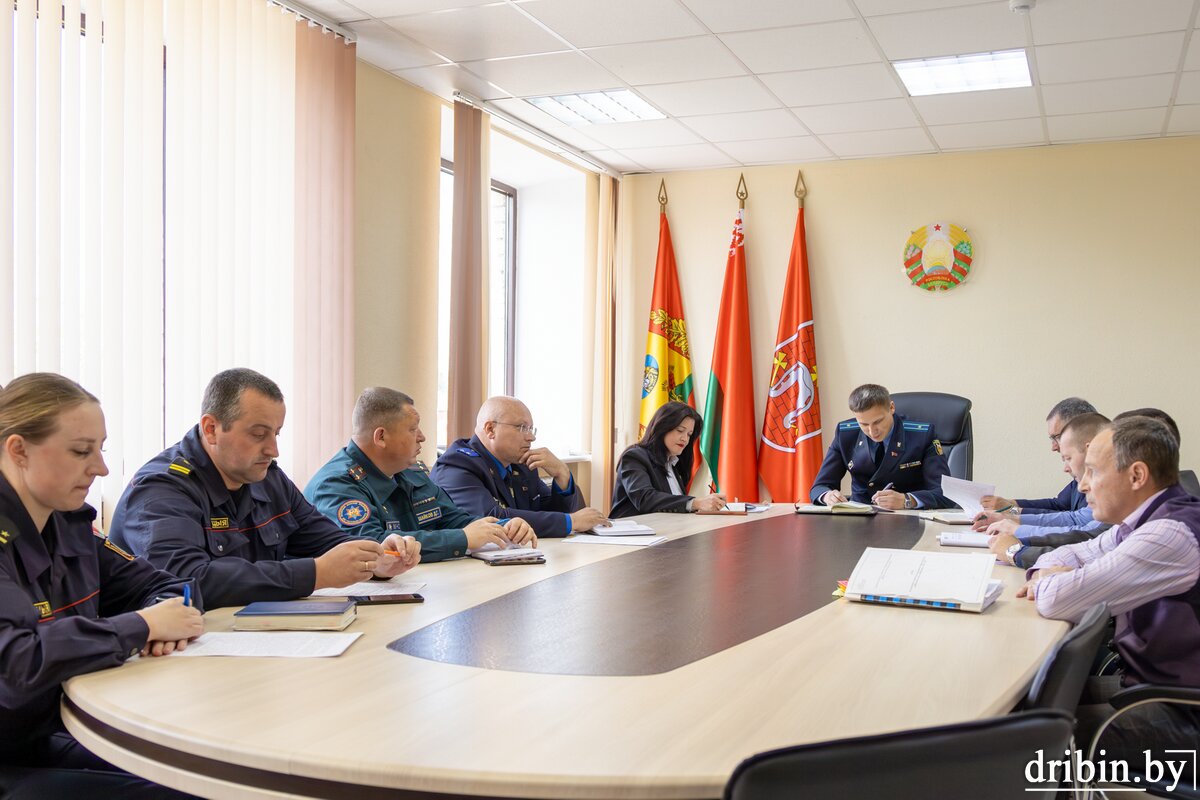 Координационное совещание по борьбе с преступностью и коррупцией  провел прокурор Дрибинского района Александр Сидоркин