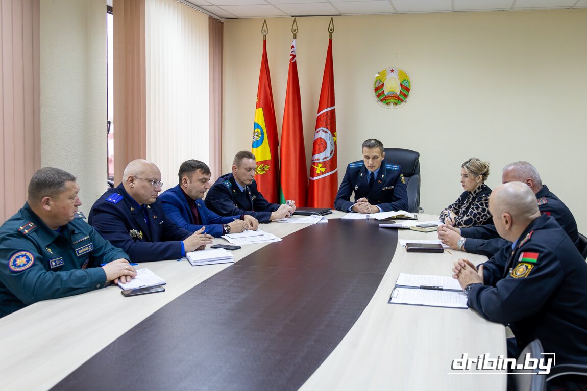 С участием заместителя прокурора Могилевской области Андрея Волкова в Дрибинском районе состоялось районное координационное совещание по борьбе с преступностью и коррупцией