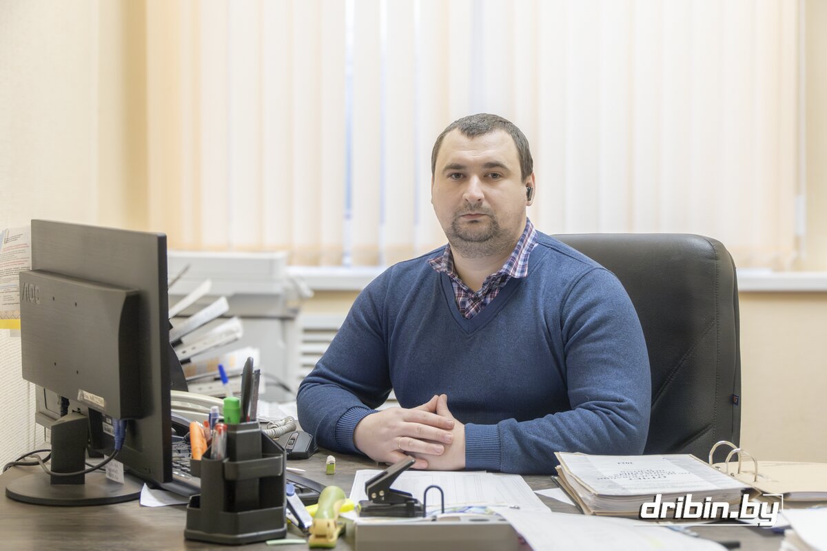 О трудовых буднях рассказывает заместитель начальника по сбыту Дрибинского района электрических сетей