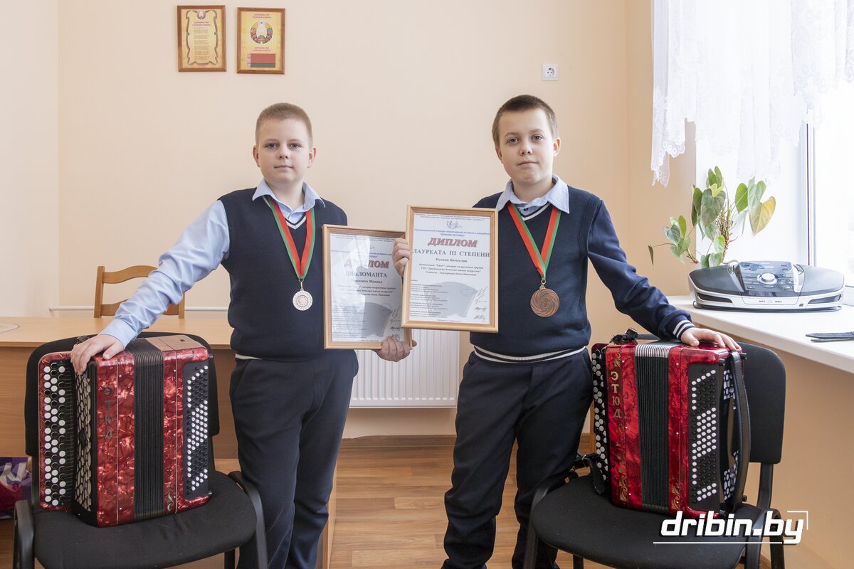 Учащиеся Дрибинской ДШИ успешно приняли участие в региональном конкурсе &laquo;Зимние мотивы&raquo;