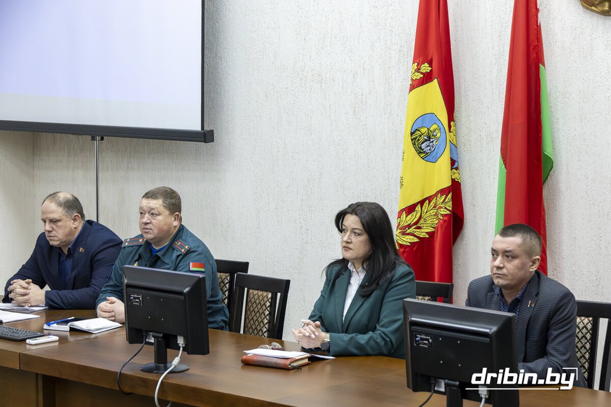 В Дрибинском райисполкоме обсудили профилактику производственного травматизма и профессиональной заболеваемости
