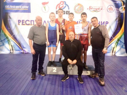 Юные борцы из Дрибинского района достойно выступили на республиканском турнире