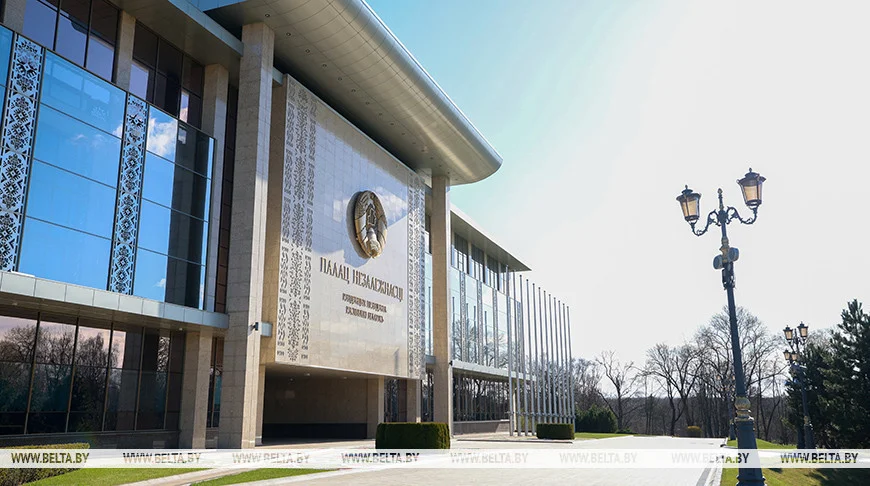 Ответственность за незаконные операции с токенами и пропаганду чайлдфри. Лукашенко подписал закон 