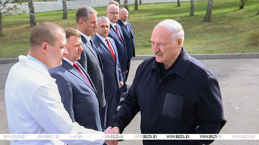 Большая командировка Лукашенко продолжилась в Петриковском районе