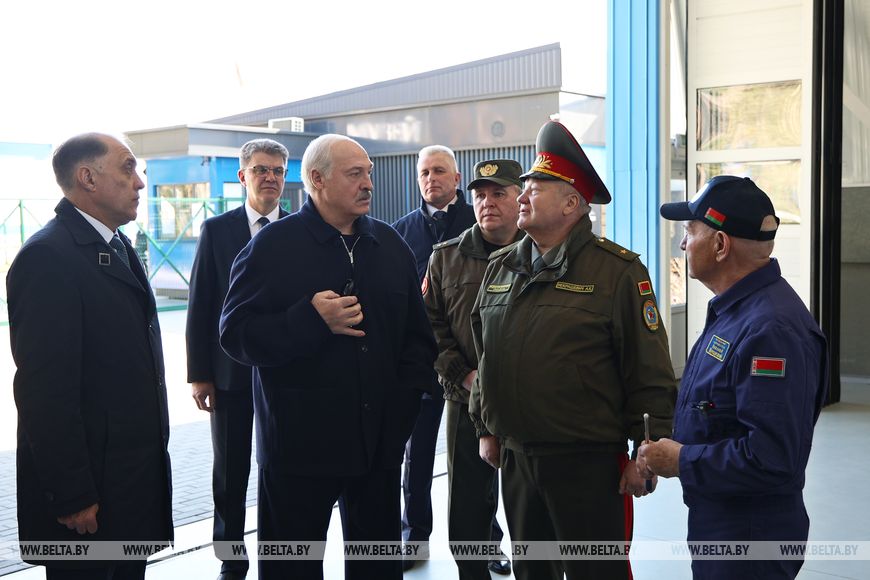 Лукашенко поручил ужесточить подготовку водителей в автошколах