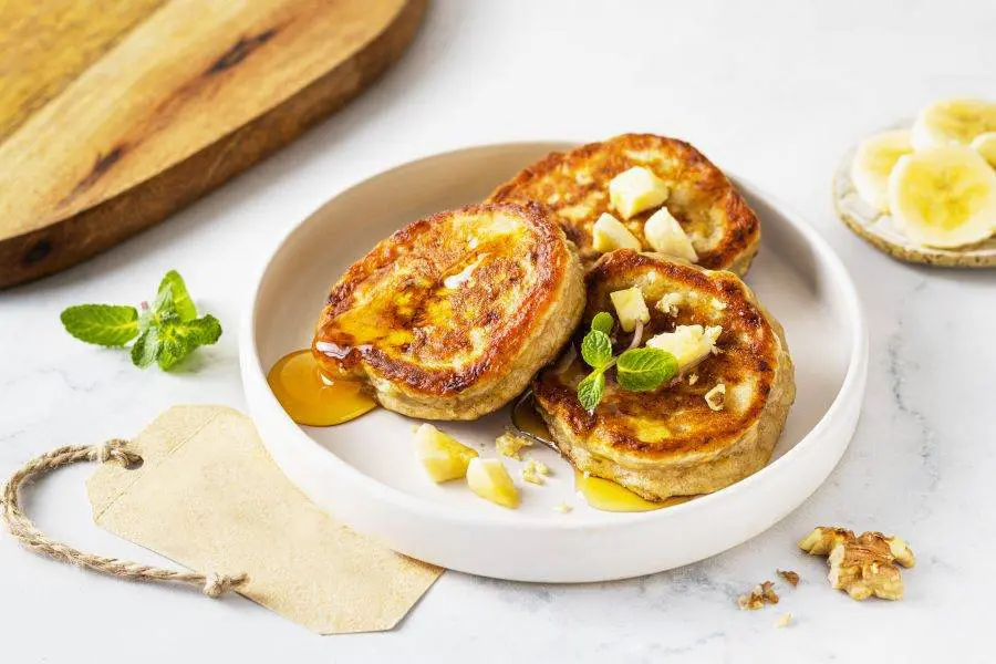 Рецепт вкусного завтрака для всей семьи: ароматные и нежные банановые оладьи