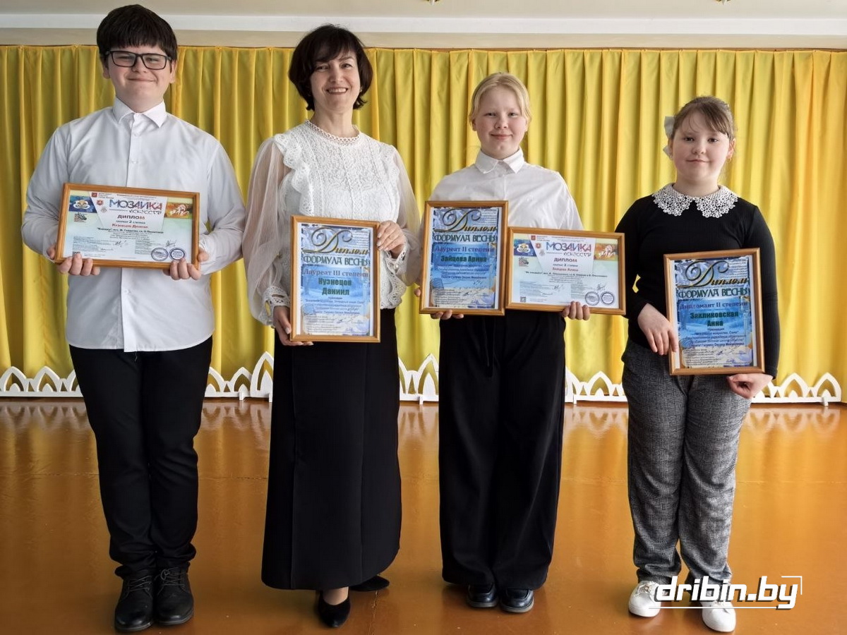 Юные вокалисты из Дрибинской детской школы искусств стали победителями творческих конкурсов