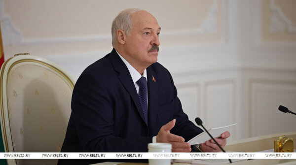 Военный арсенал, кадры, международные встречи и проповедник из США. Итоги недели Президента