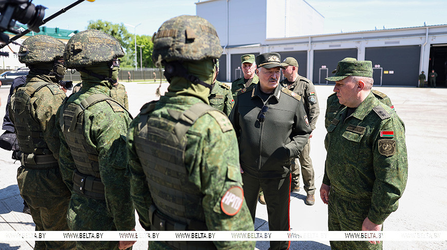 Ядерная тренировка и ВКС с Путиным, присяга, разговор с Макроном и «россиеобразующая» область. Итоги недели Президента