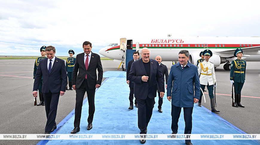 Лукашенко прибыл в Астану для участия в саммите ЕАЭС и Евразийском экономическом форуме