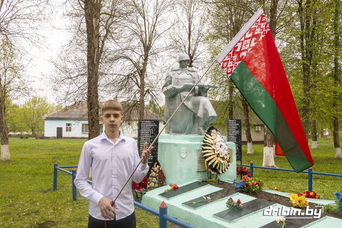 Своим мнением о значимости государственных символов поделился учащийся Рясненской СШ